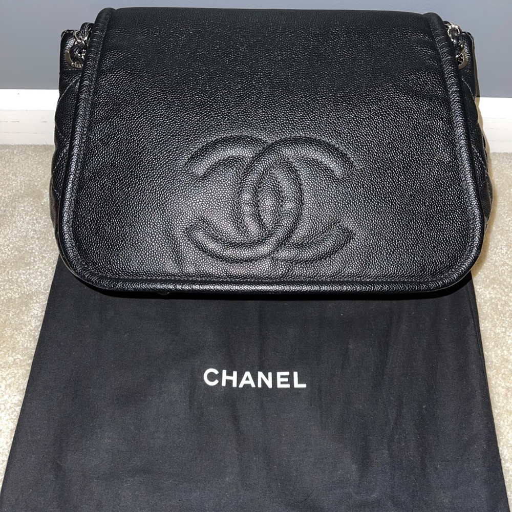 Chanel Caviar Leather Side Quilted Accordion Shoulder Bag - Black